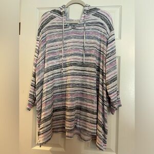 Catherine’s 3x soft hooded tunic